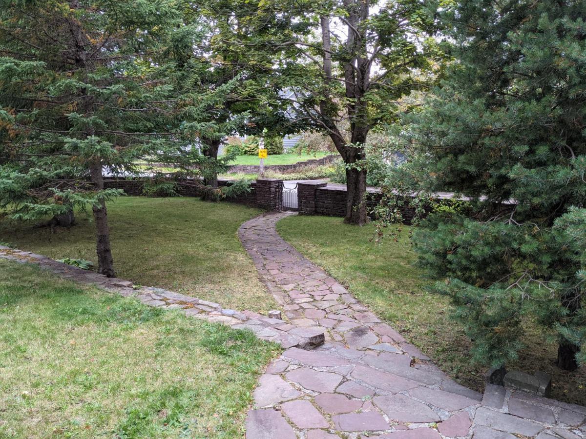 Hill Road Manor Bed & Breakfast Grand Falls Windsor Exterior photo